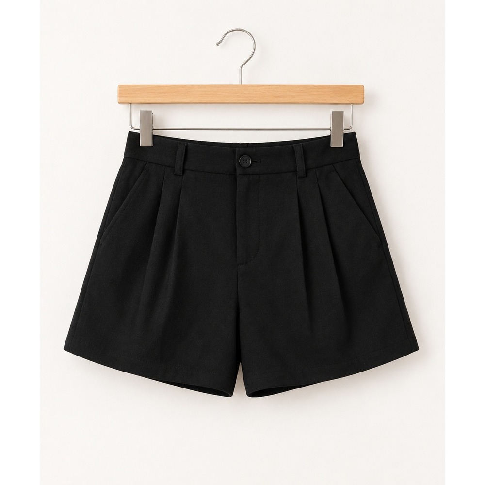 Cupshe Womens Black High Waisted Pleated Shorts Size Medium NWT